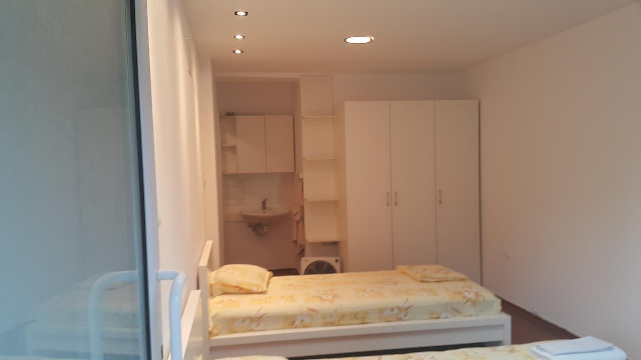 Stay Nexus Near Airport Sofia Ngoại thất bức ảnh